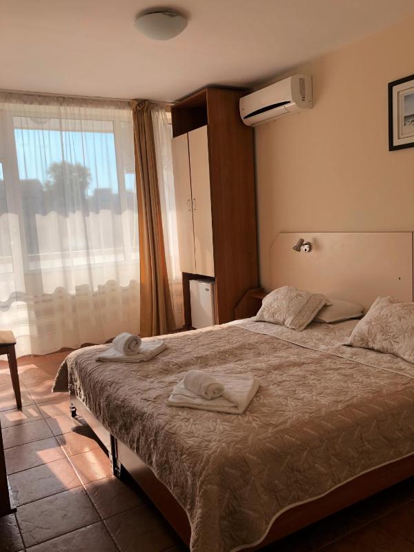 Single Room with Balcony image 4