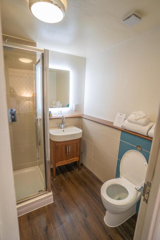 Standard  Double Room image 3