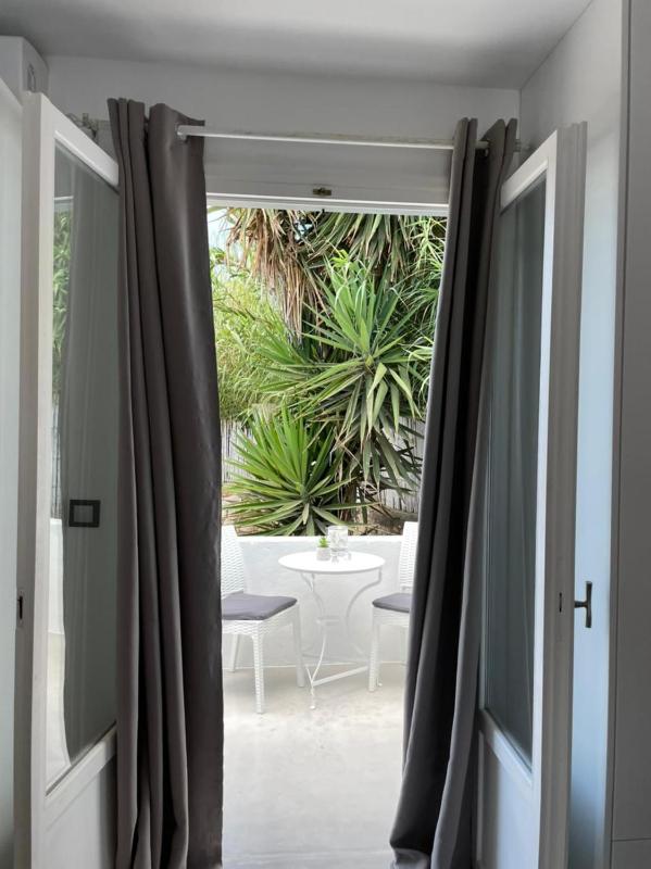 King Suite with Spa Bath image 3