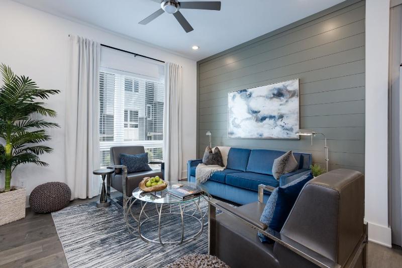 Three-Bedroom Townhouse image 1