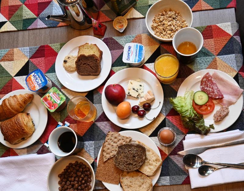 Comfort Triple Room image 1