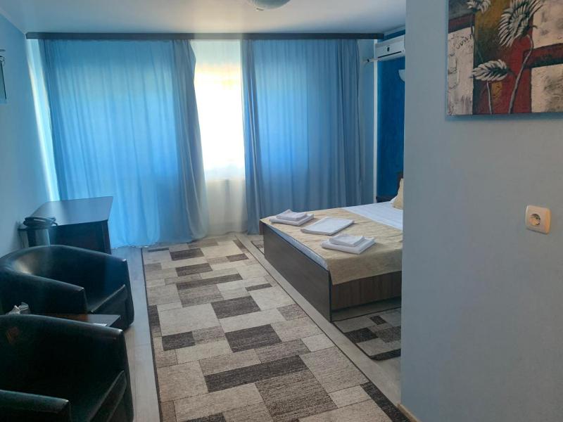 Double Room image 1