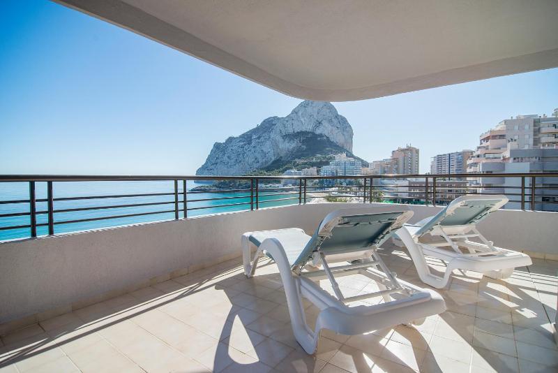 Apartment with Sea View image 2