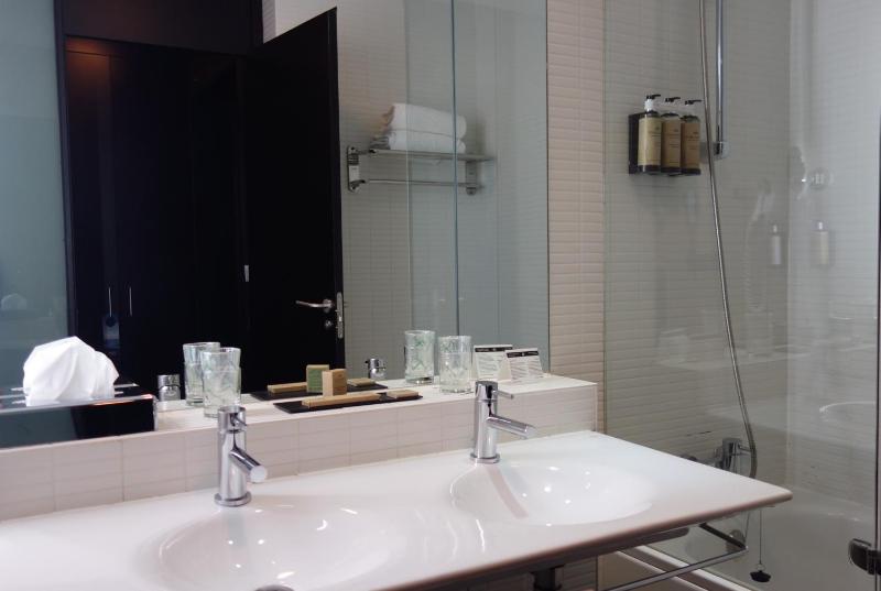 Standard Double Room image 2