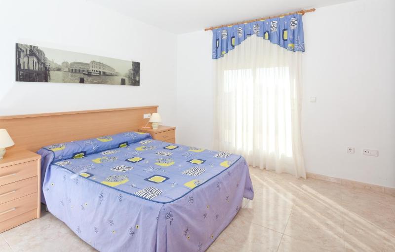 Superior Two-Bedroom Apartment with Parking (8 Adults) image 2