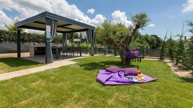 Villa Lavanda by Villas Holiday - image 17