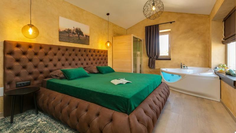 Villa Maslina by Villas Holiday - image 3