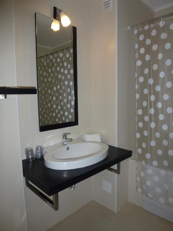 Double Room image 3