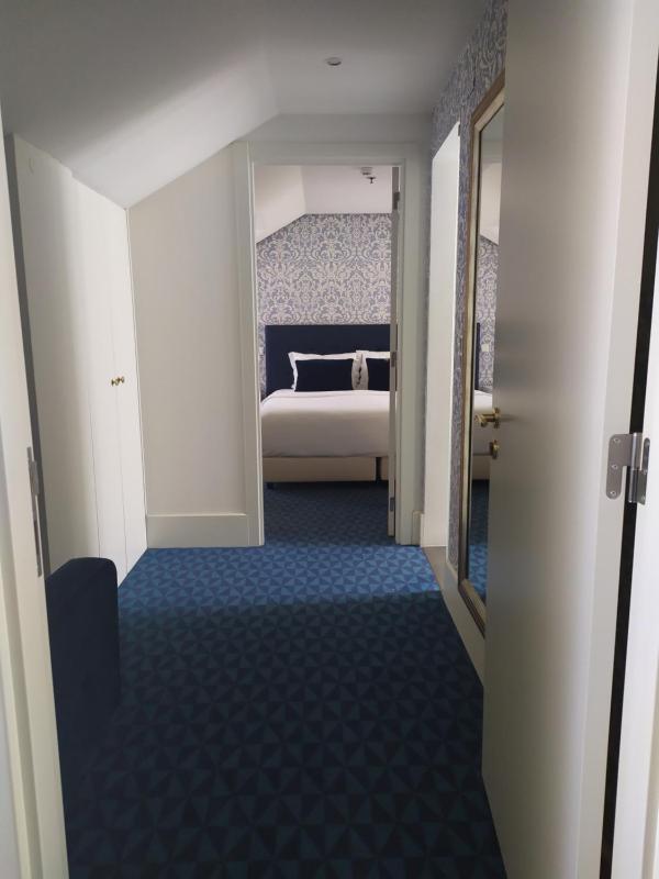 Superior Family Room image 2