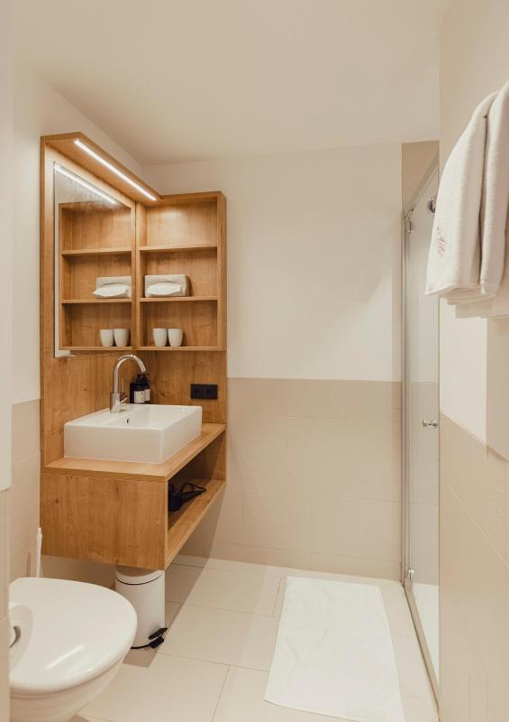 Standard Double Room image 2