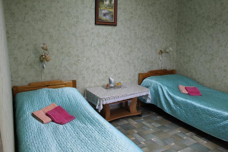 Standard Triple Room image 3