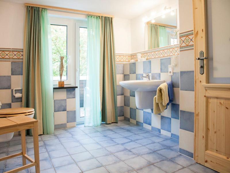 Suite image 2
