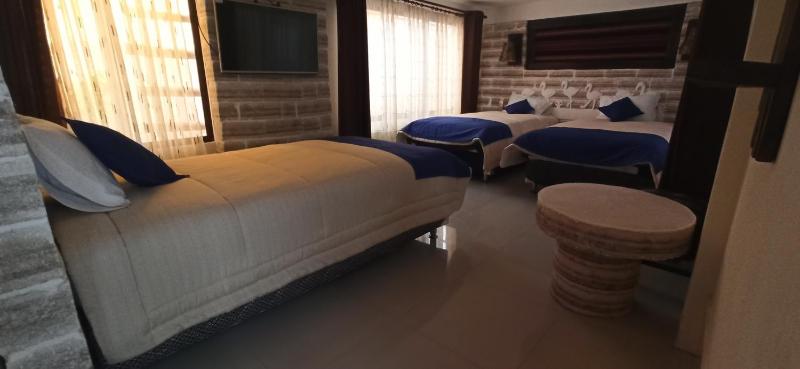 Triple Room with Private Bathroom image 2