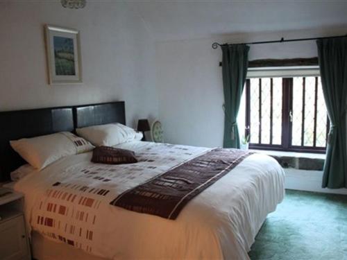 Standard Double Room image 3