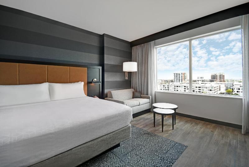 King Room - Hearing Accessible image 3