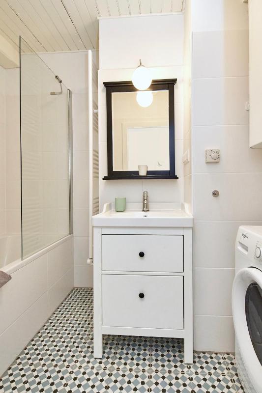 One-Bedroom Apartment - Top 3 image 4