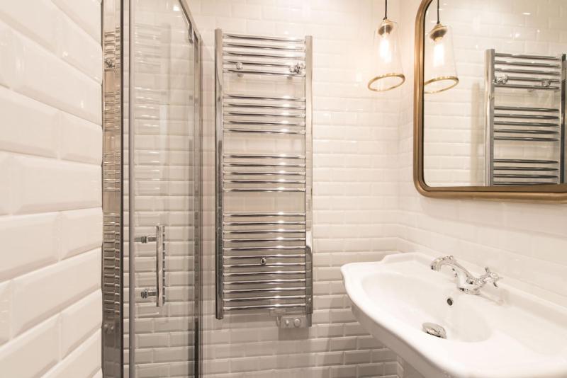 Luxury Two-Bedroom Apartment image 4