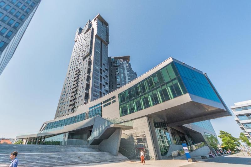 SEA TOWERS Panorama Apartments by Noclegi Renters - image 31