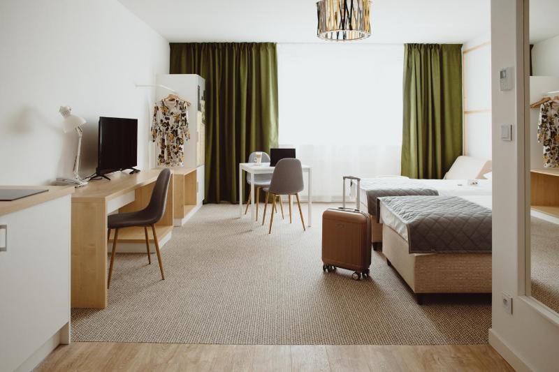 Comfort Twin Room image 2