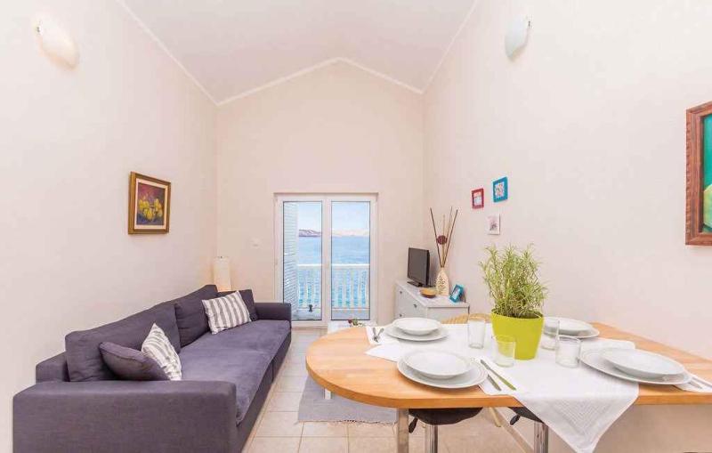 Apartment image 3