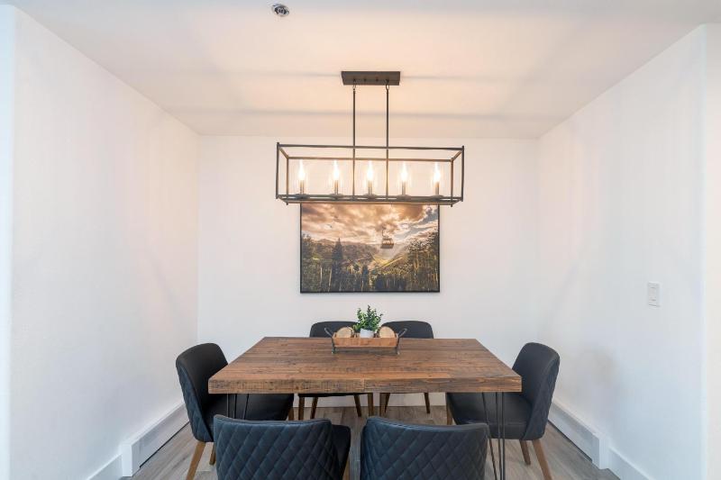 One-Bedroom Apartment image 1