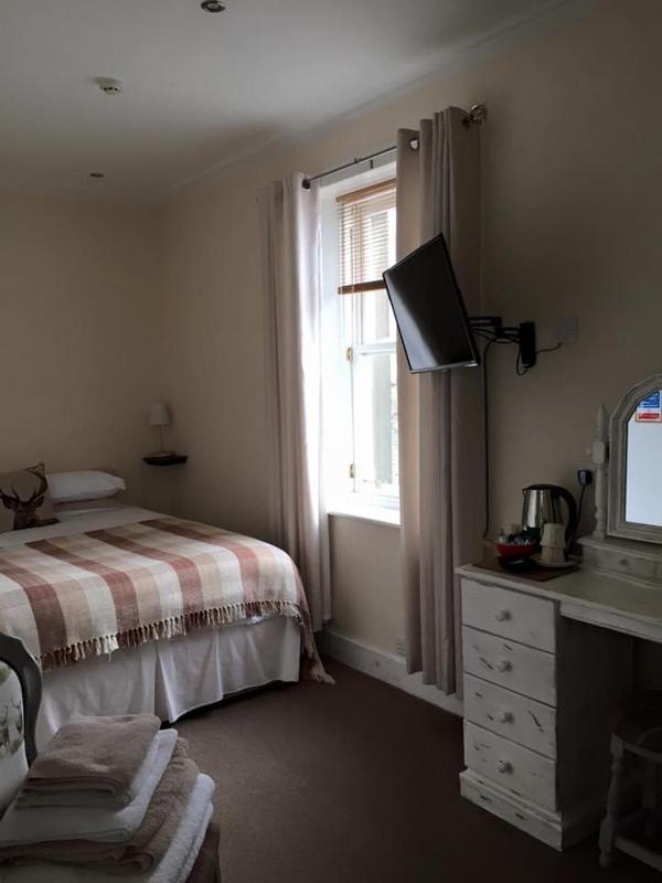 Deluxe Double Room with Sea View image 2