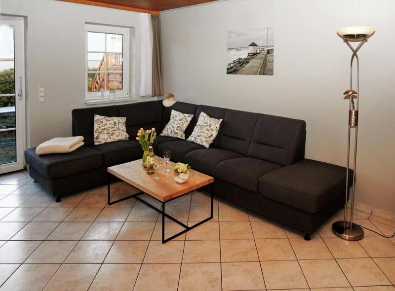 Three-Bedroom Holiday Home - Heringsmöwe image 1