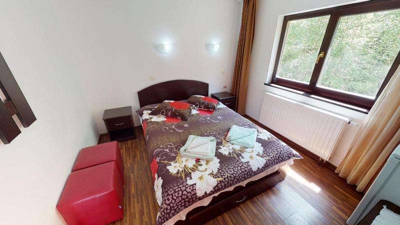 Double Room with Private Bathroom image 3