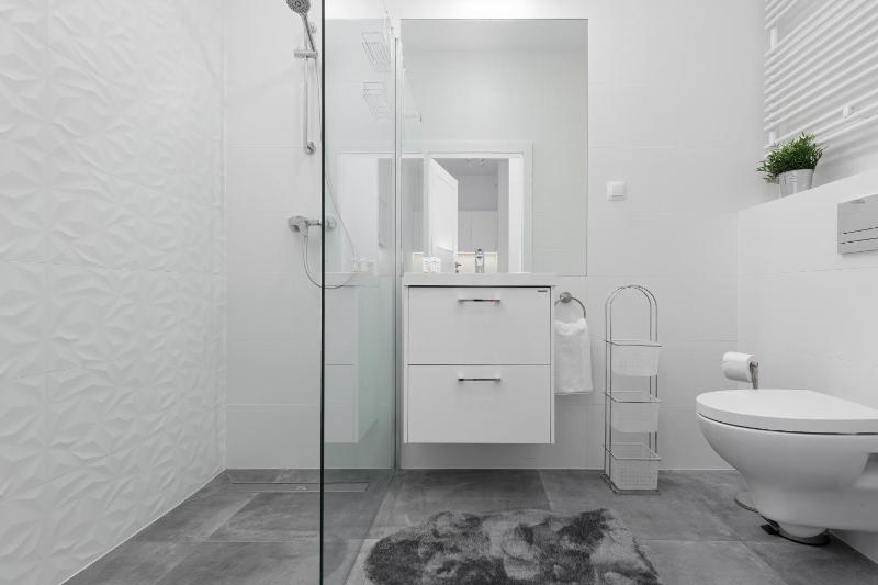Golden Apartment Ursynów by Noclegi Renters - image 3