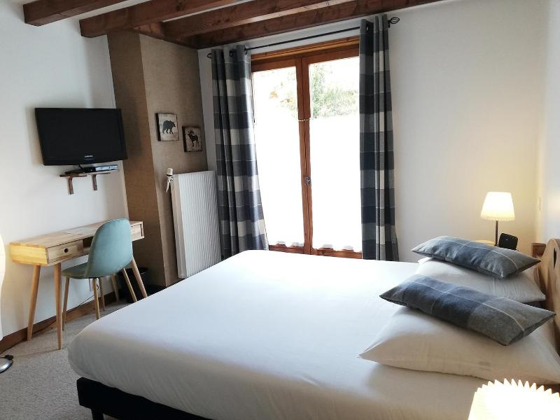 Double Room with Private Bathroom image 1