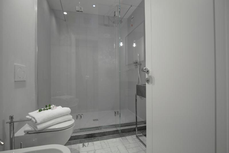 Standard Double Room image 1