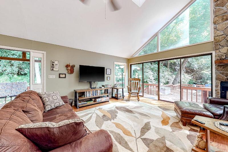 Two Bedroom House image 3