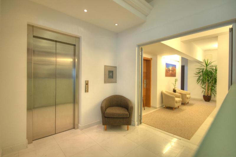 Adriatic Deluxe Apartments - image 9