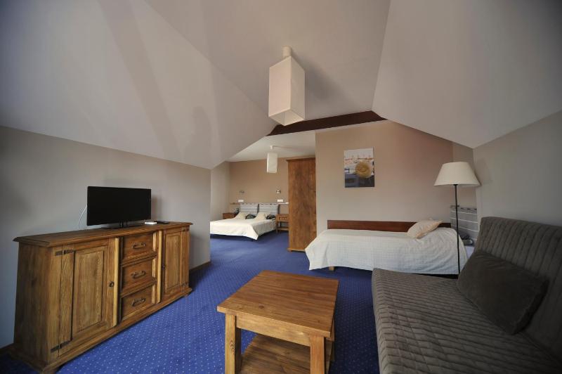 Triple Room with Terrace and Lake View image 3
