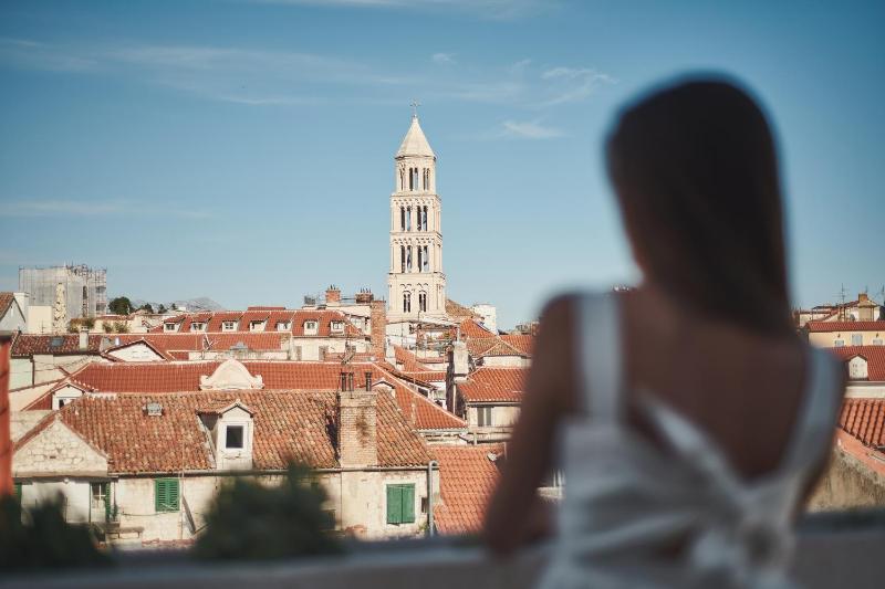 Premium Suite with Terrace and Old Town View image 2