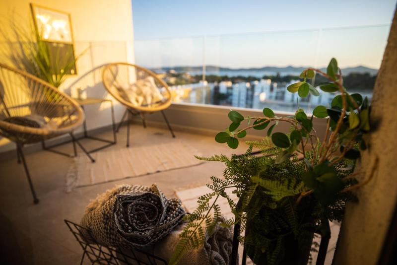 Island View Luxury Apartments - image 42