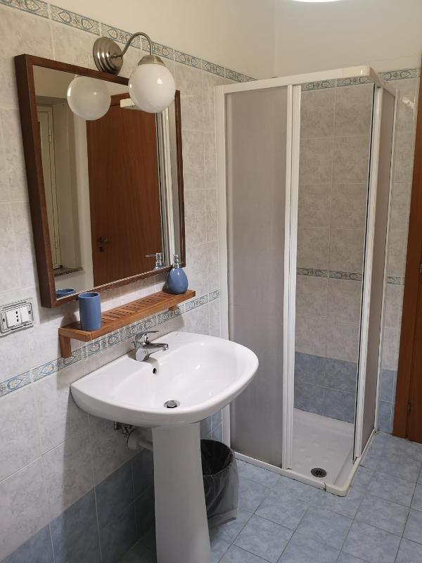 One-Bedroom Apartment image 2