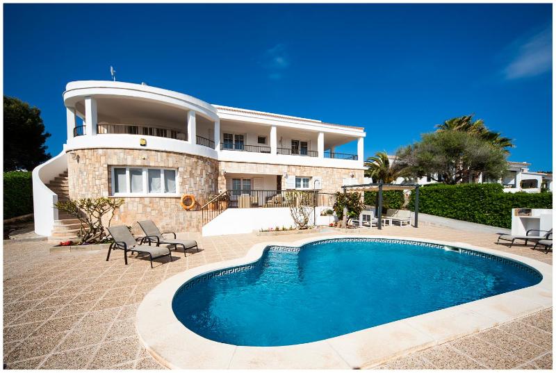 BINI SEGUI · Villa amplia 12 pax · 6 hab · 4 baños · Piscina privada Images