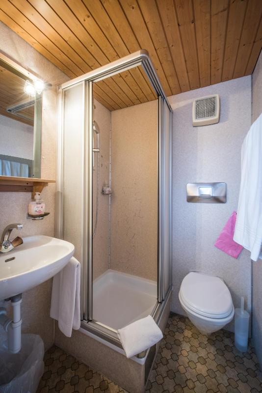 Quad Room image 2