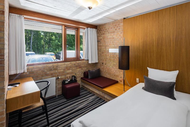 Single Room image 3
