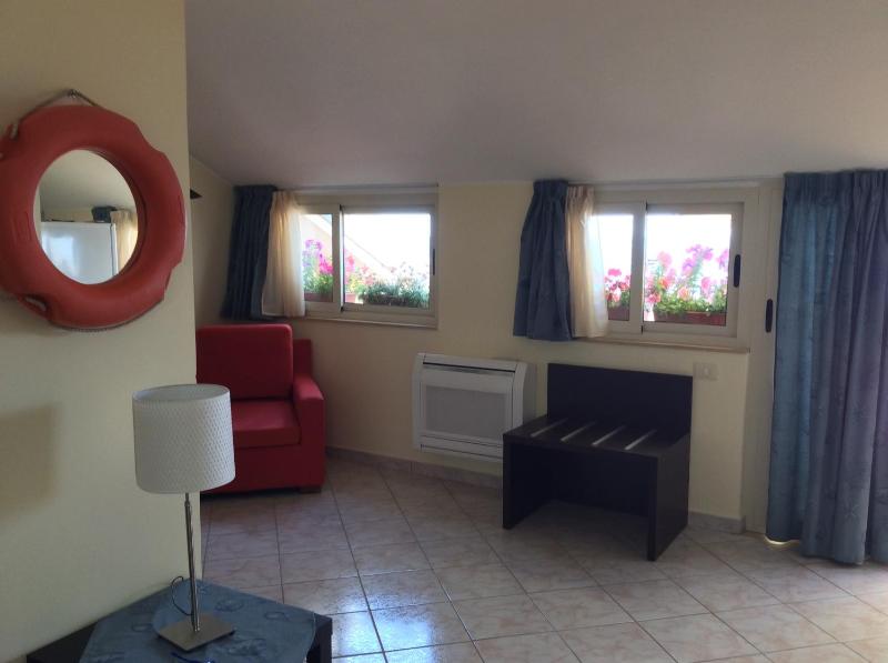 One-Bedroom Apartment - Attic image 3