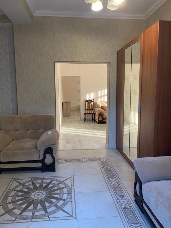 Apartment image 3
