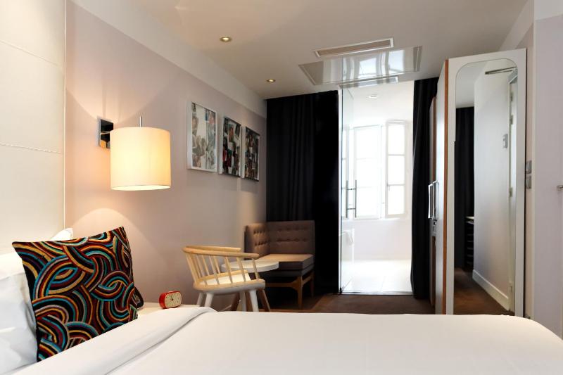 Junior Suite with Twin Beds image 1