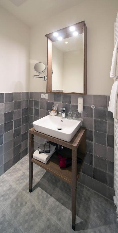 Superior Double Room image 3