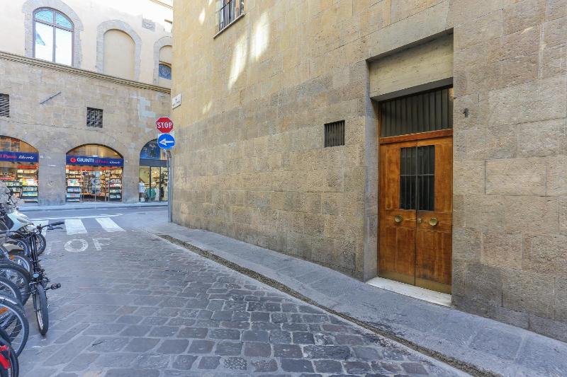 Luxury Pontevecchio 5 Stars Apartment - image 7