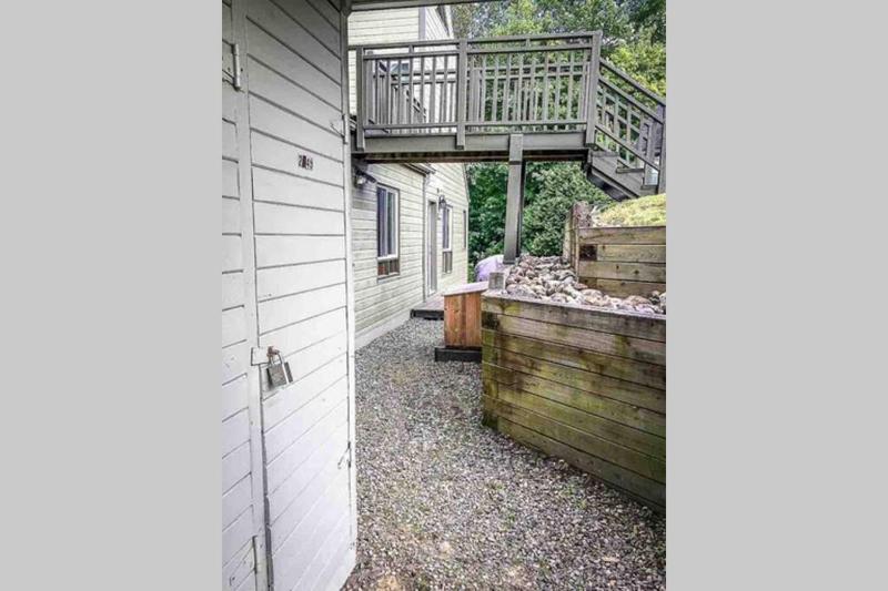 The MountainSide by Escapades Tremblant - image 15