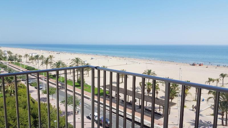 AQUARIUM playa de Gandía - ( Alquiler solo familias ) - image 2