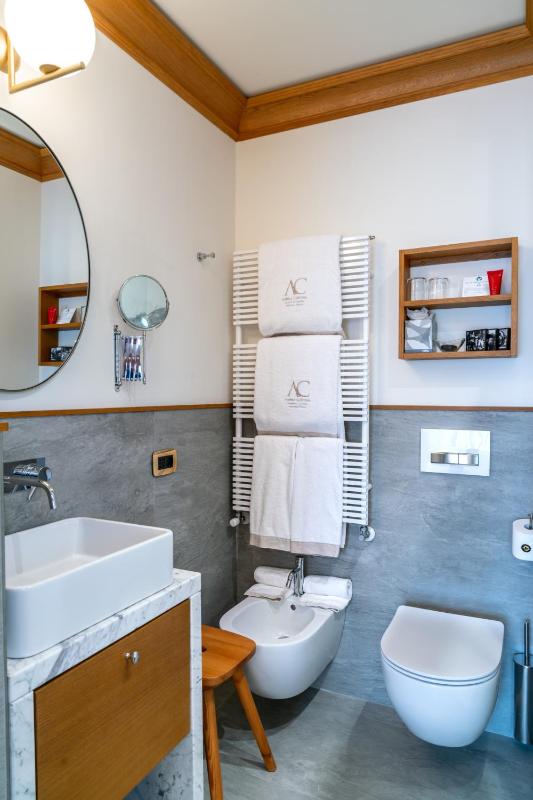 Standard Double Room image 4