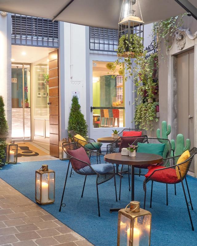 73 Boutique Hotel - image 14
