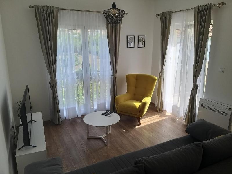 Apartment with Garden View image 2
